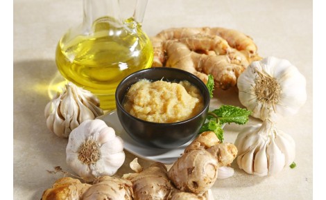 Przyprawy wspierające odporność – jak używać kurkumy, czosnku i imbiru na co dzień?