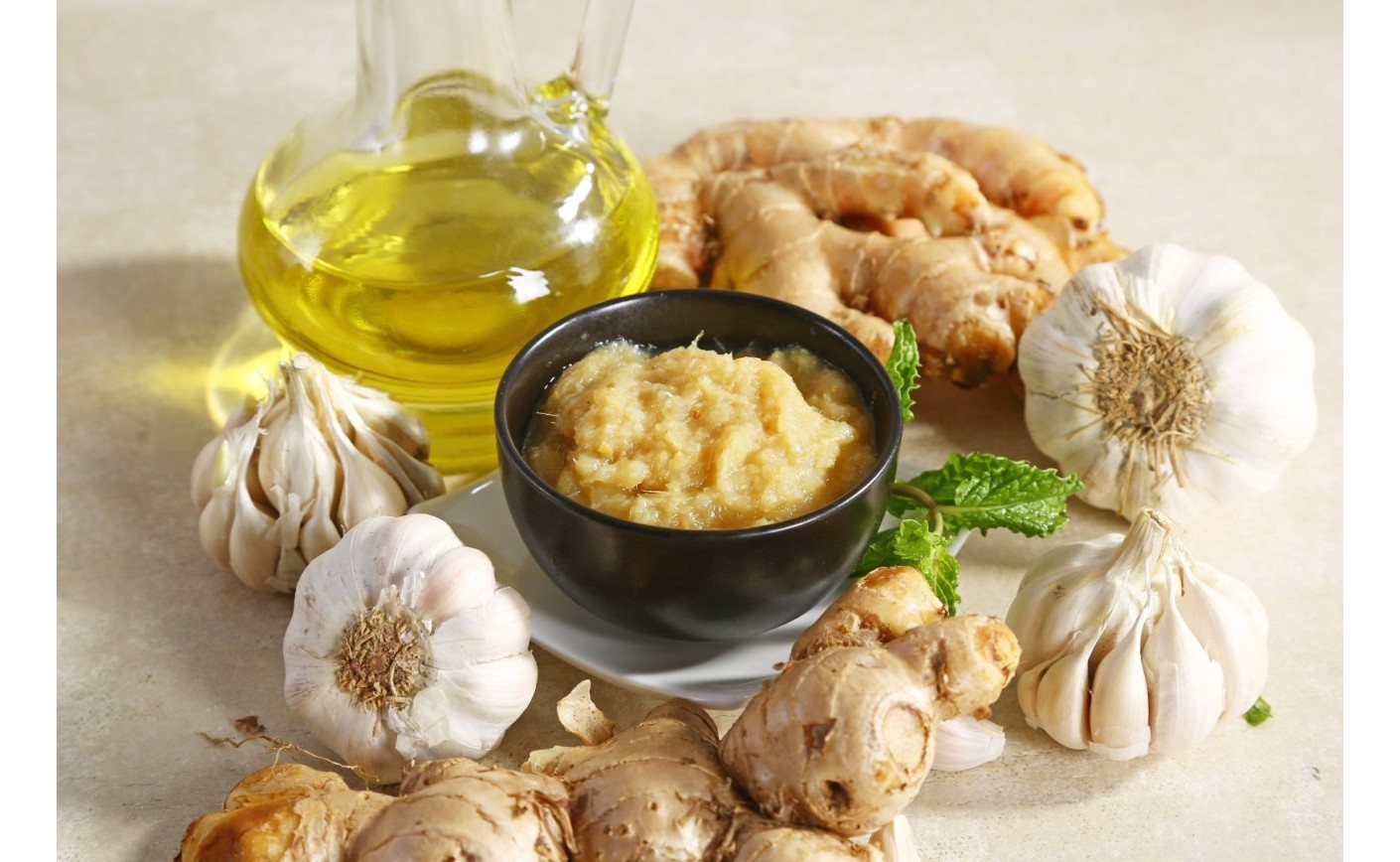 Przyprawy wspierające odporność – jak używać kurkumy, czosnku i imbiru na co dzień?