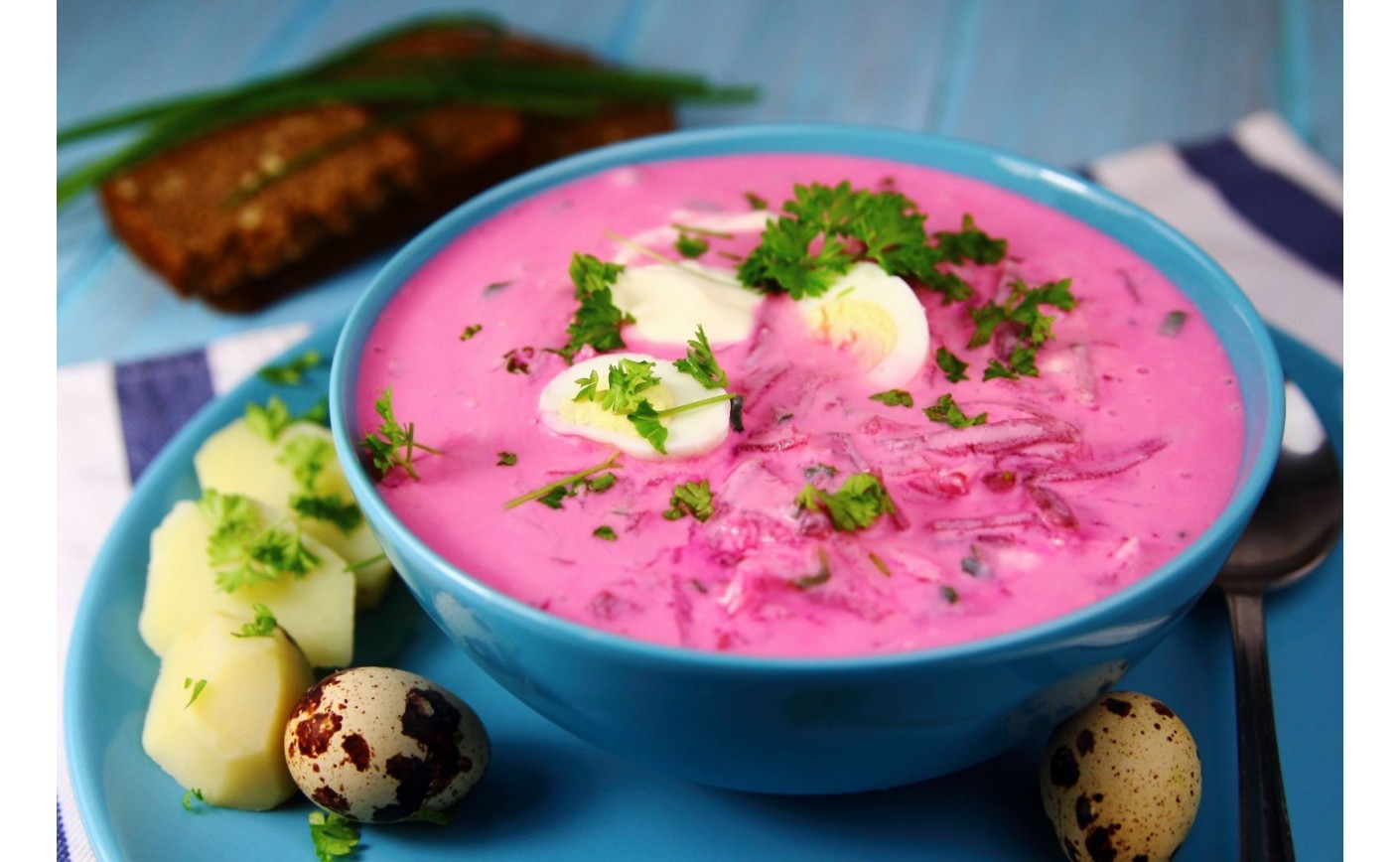 Chłodnik idealny – przepisy na orzeźwiające zupy na upały